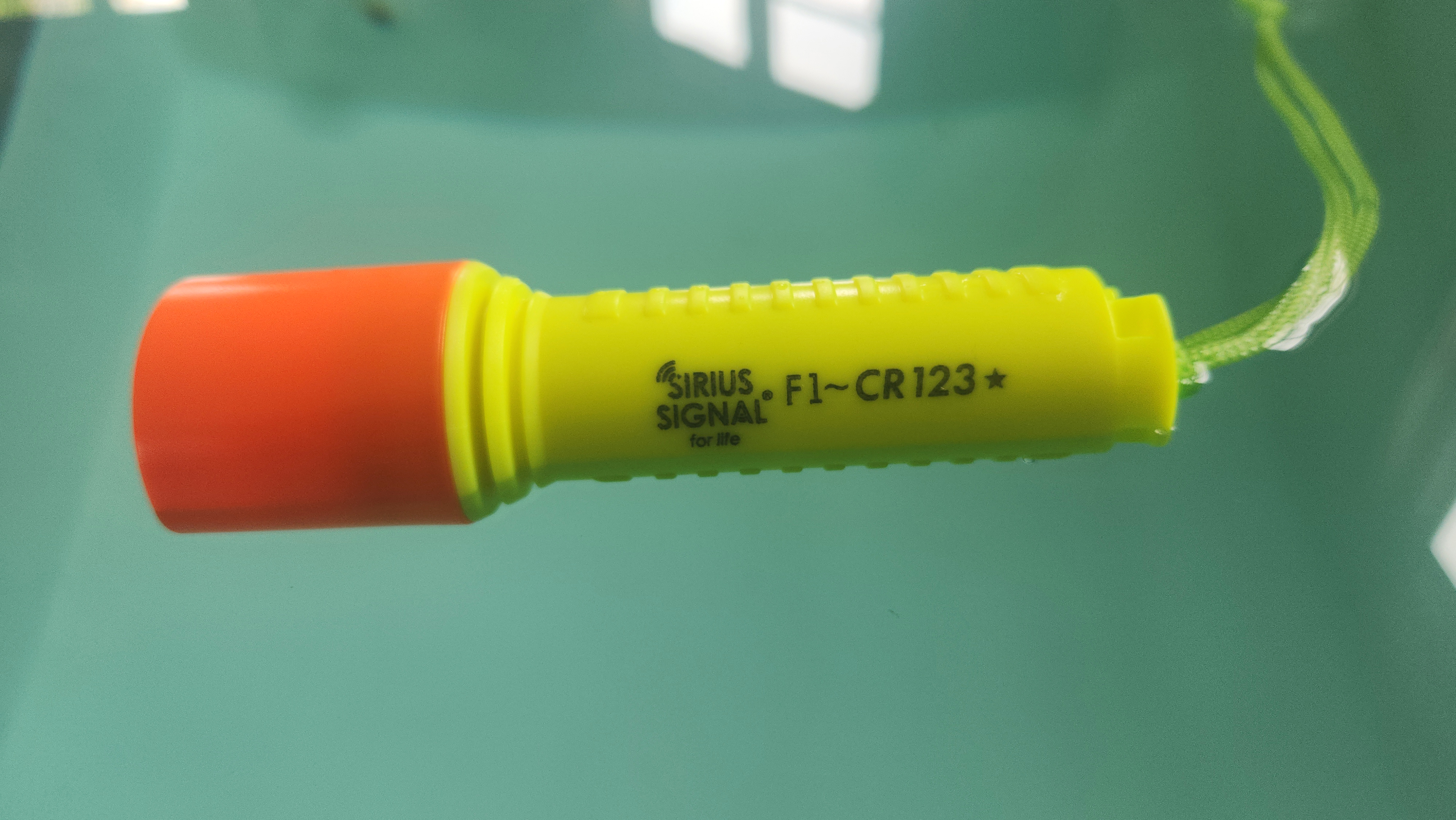 Sirius Signal F1-CR123 80 Lumen Floating IP68 Waterproof LED Flashlight with Lanyard