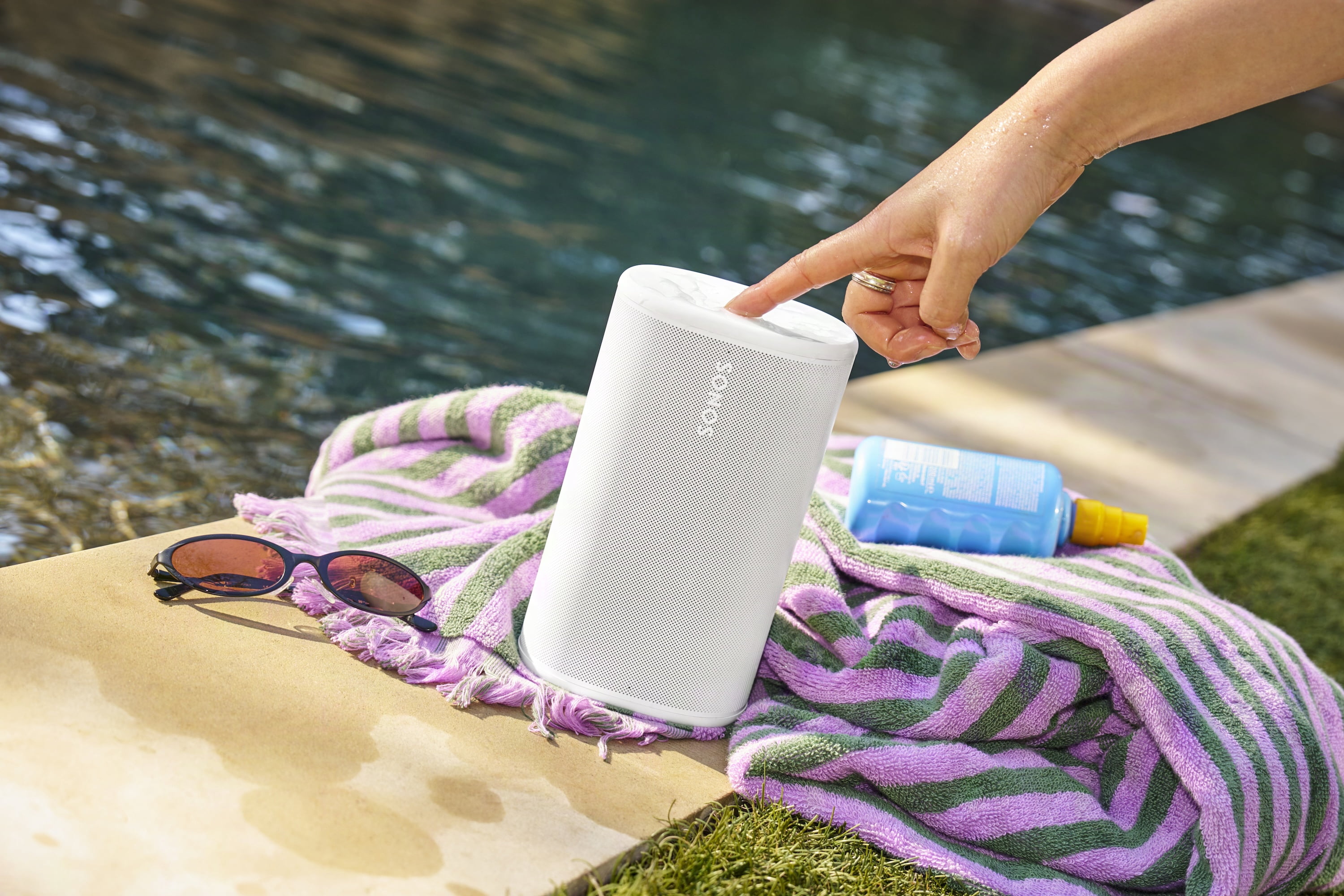 Sonos Play: A Versatile Bluetooth Speaker