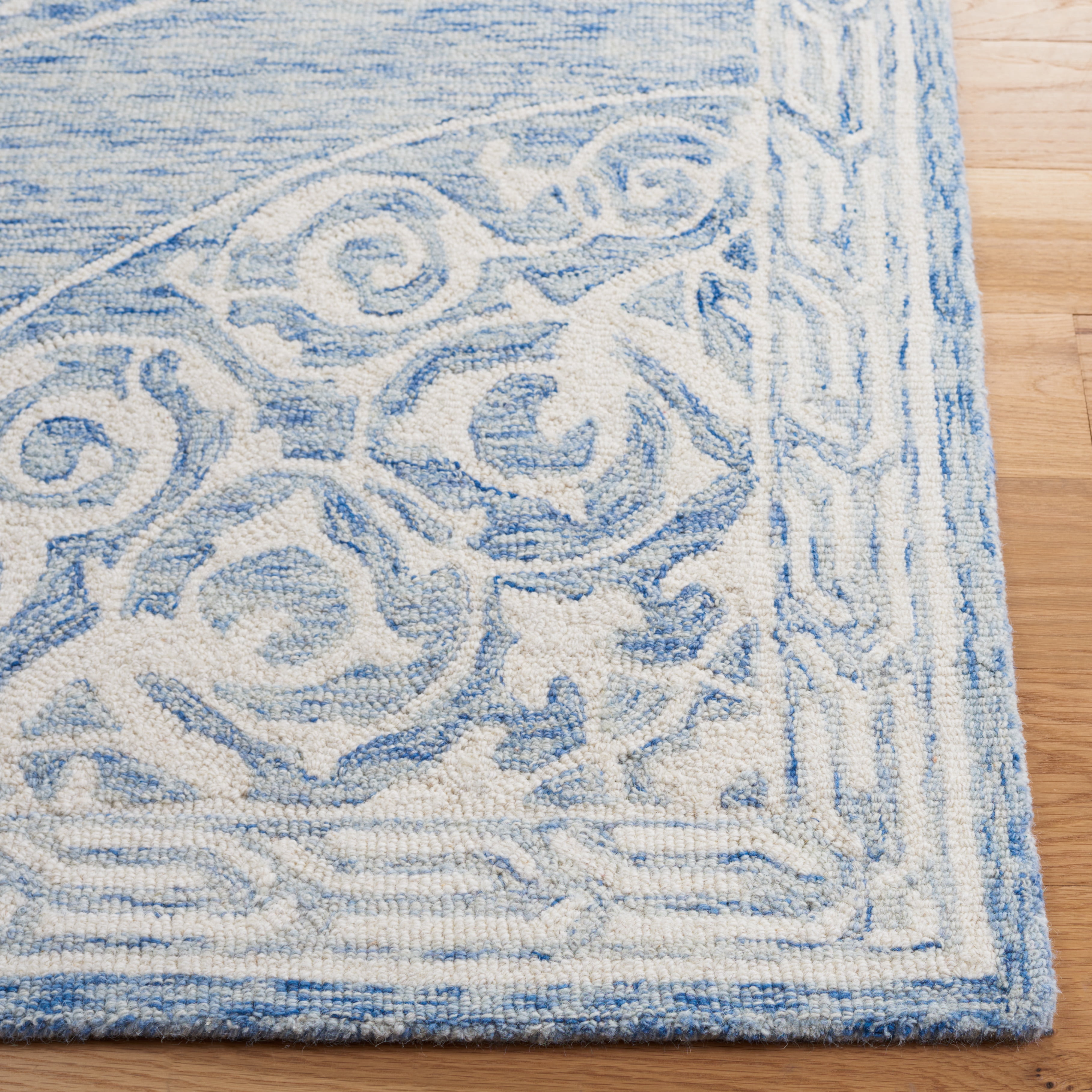 SAFAVIEH Metro Lavern Medallion Area Rug, Blue/Ivory, 8' x 10'