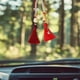 thumbnail image 5 of Colgante para Espejo Retrovisor de Auto | Decoración Colgante de Plástico Tejido para Interior de Auto | Encanto Decorativo para Automóvil | Diseño Texturizado Único | Rojo Verde Púrpura Gris | 10, 5 of 6