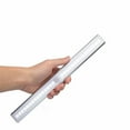thumbnail image 1 of Luz con sensor de movimiento, luz de armario, luz nocturna con 30 LED, automática, recargable por USB, banda magnética adhesiva, ideal para salas de escape, armarios, pasillos, sótanos, salidas, etc., 1 of 5