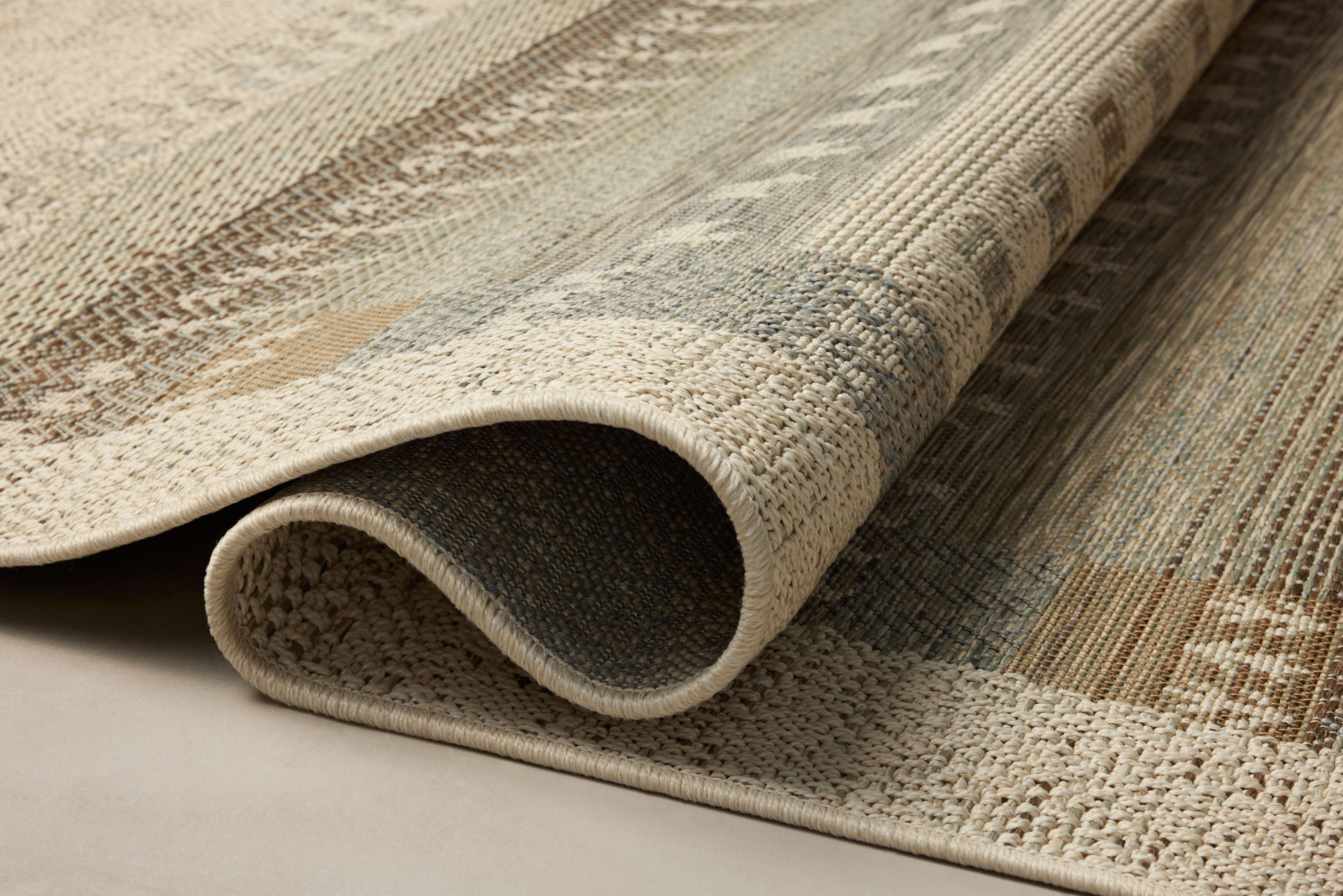 Loloi Saylor Ivory / Earth Indoor/Outdoor Area Rug