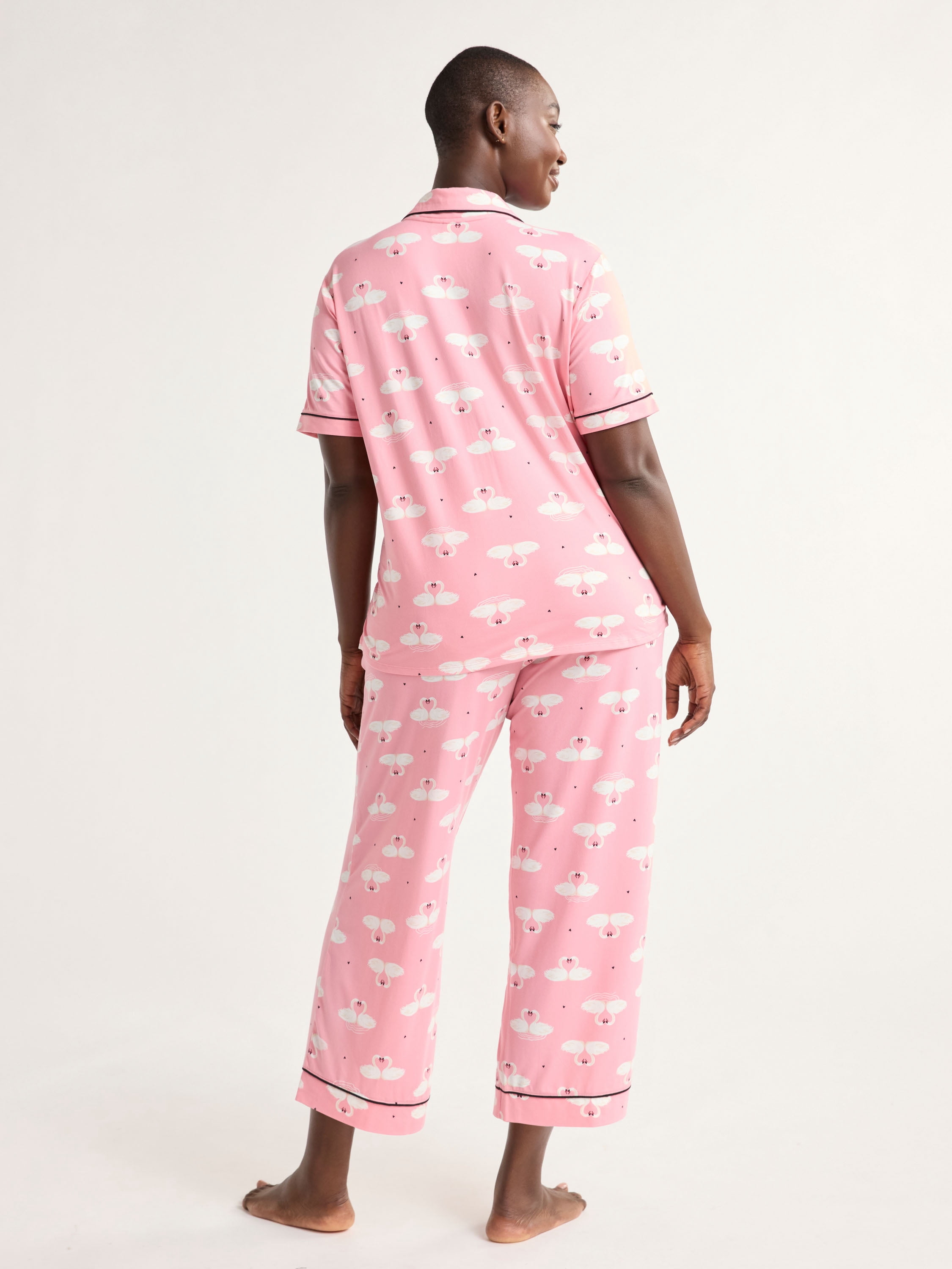 Joyspun Women's Dreamy Soft Collection Notch Collar Short Sleeve Knit Top & Capri Pajama Set, 2-Piece, Sizes XS-3X