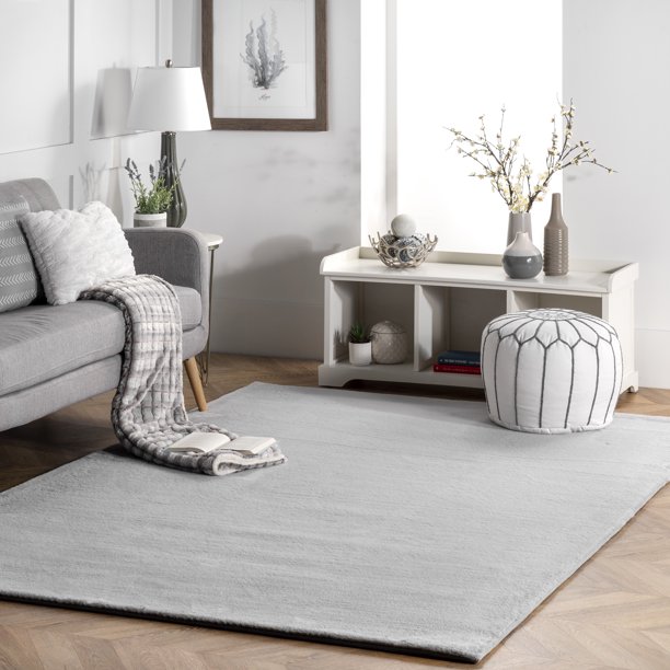 nuLOOM Layne Soft Silky Faux Rabbit Fur Area Rug
