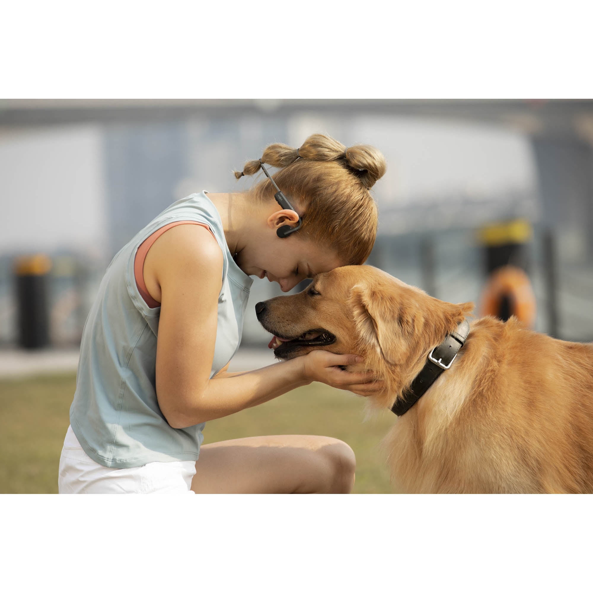 Shokz OpenMove - Design à Oreilles Ouvertes - Écouteurs Bluetooth pour le Sport - Gris