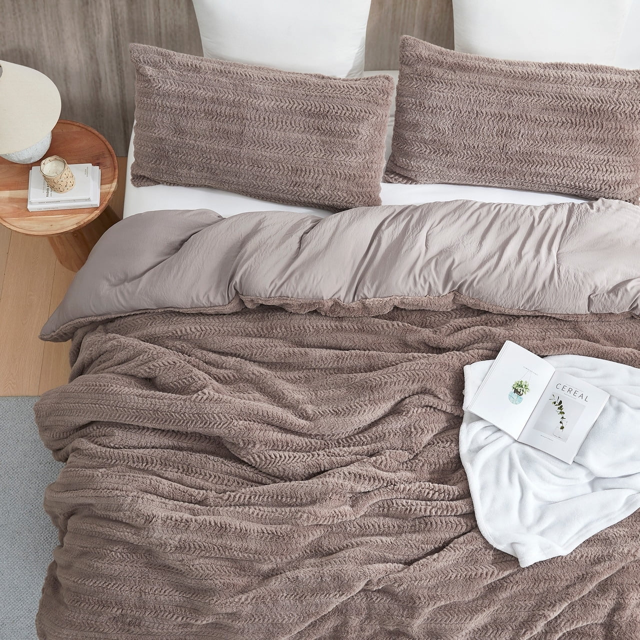 Byourbed Snowball Chunky Bunny Comforter Set - Oversized Queen Faux Rabbit Fur Plush Bedding