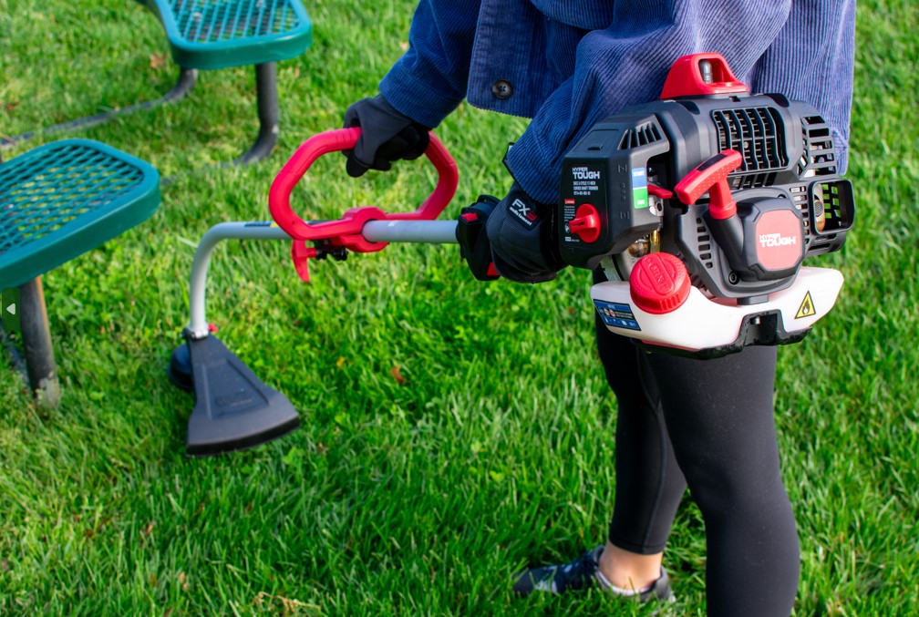 HYPER TOUGH 17″ 26CC 2-CYCLE GAS POWERED CURVED SHAFT STRING TRIMMER