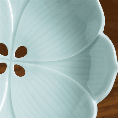 

Lotus Tall Feet Snacks Plates Chinese Modern Fruit Bowl White