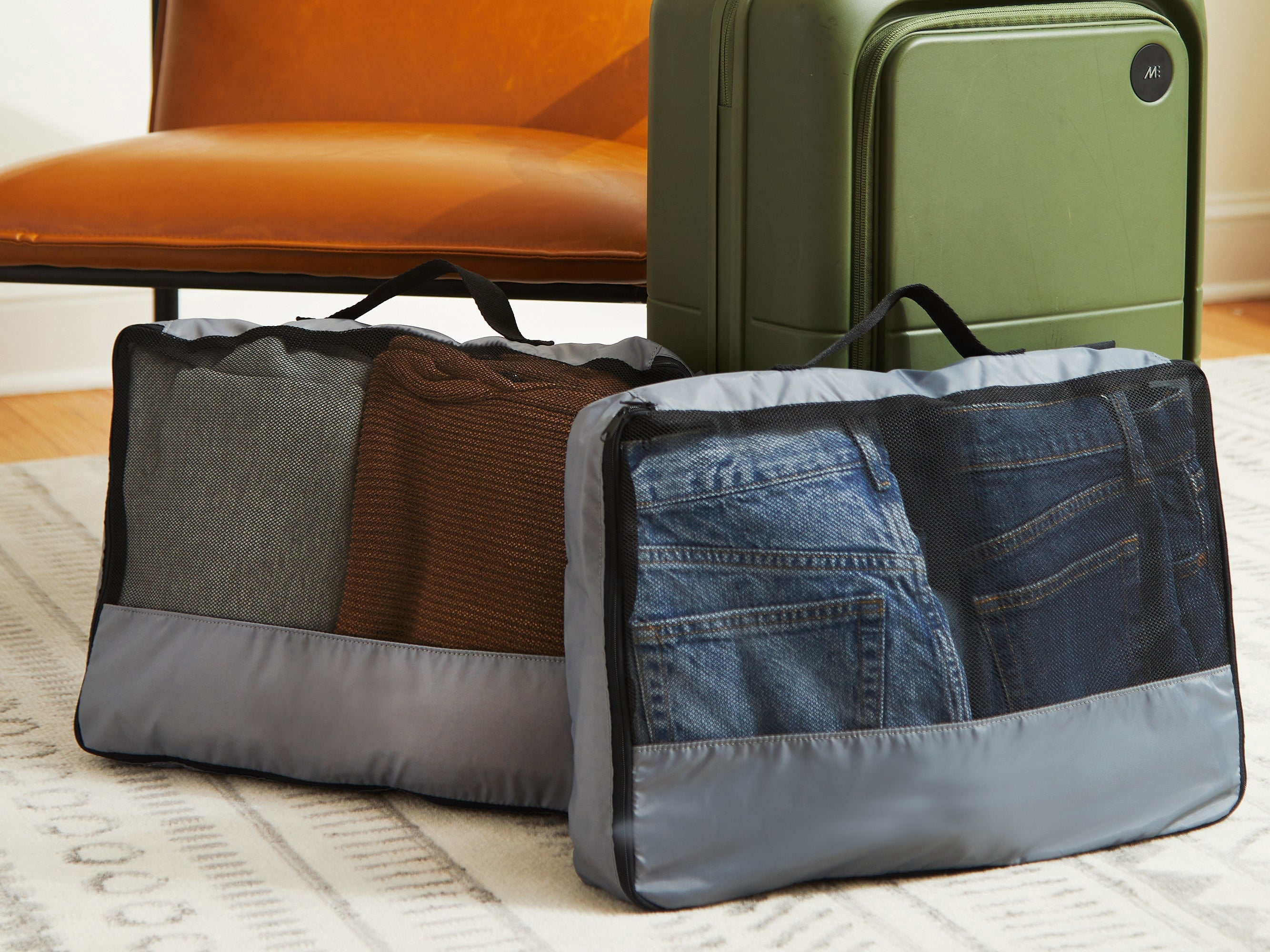 Covermates Packing Cube Set - Premium Polyester - Dual Zipper Pulls - Carrying Handle - Front Mesh Window - Travel Organization, Grey