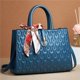 thumbnail image 1 of Bufanda de seda con relieve de diamantes, color liso, piel suave, textura cruzada de un solo hombro, gran capacidad, elegante, combinable, bolso grande para mujer, 1 of 5