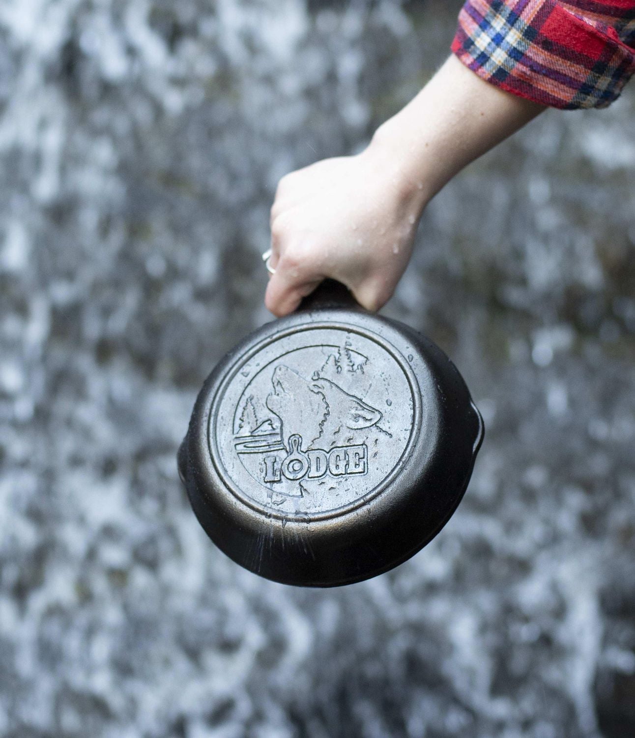 Lodge Wildlife 6.5 Inch Wolf Skillet
