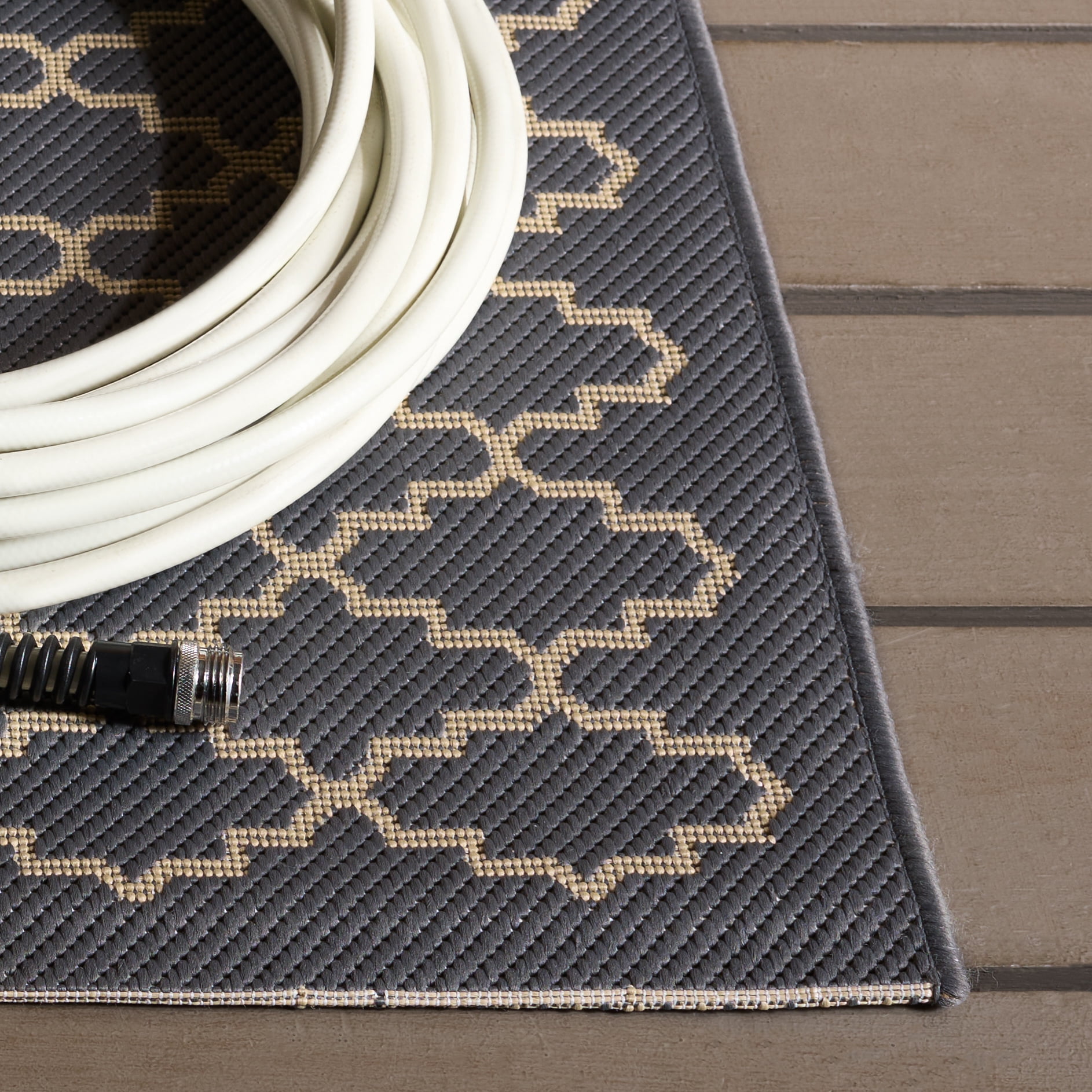 Safavieh Courtyard Hilbert Geometric Indoor/Outdoor Runner Rug, Anthracite/Beige, 2'3" x 6'7"