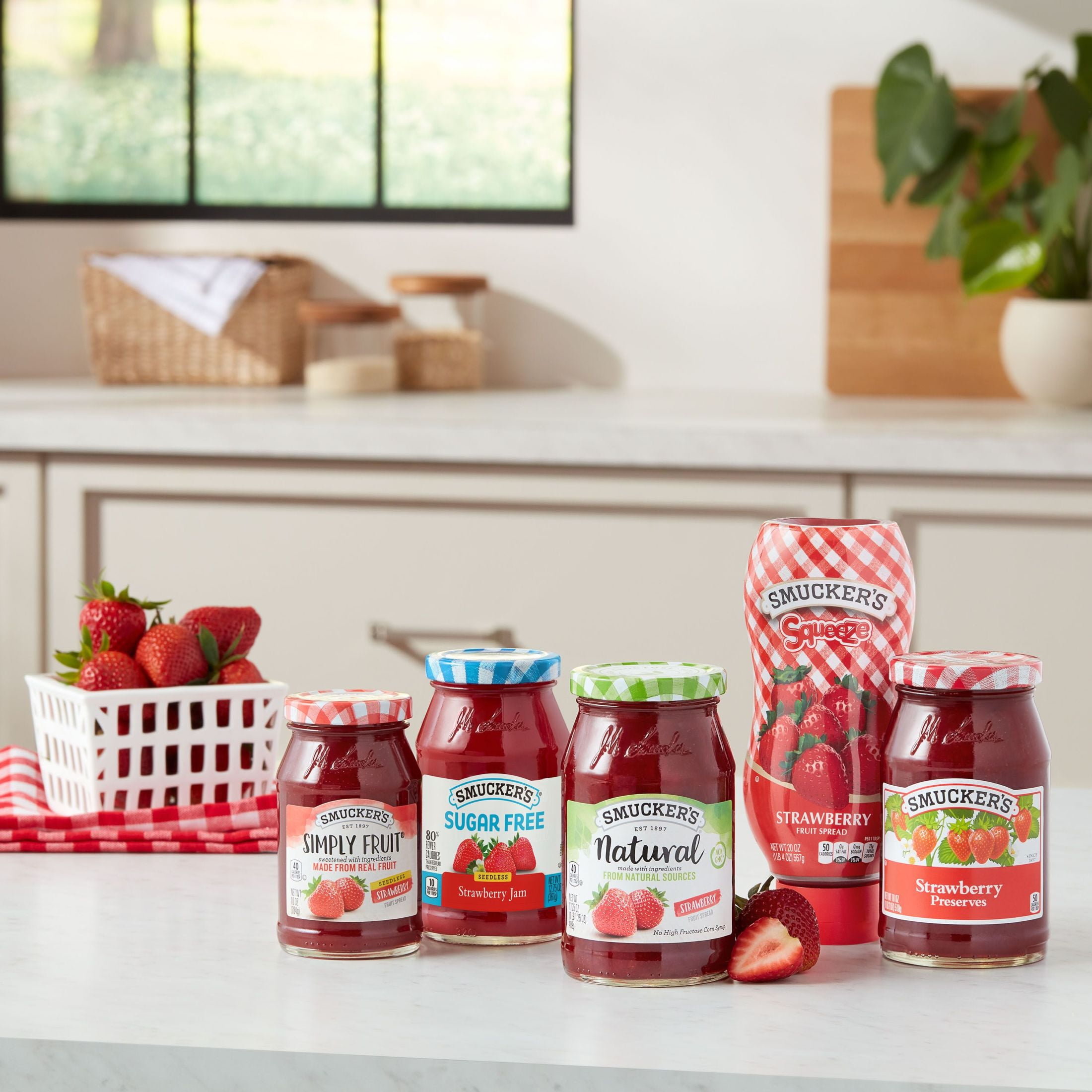 (12 pack) Smucker's Squeeze Strawberry Fruit Spread, 20 oz