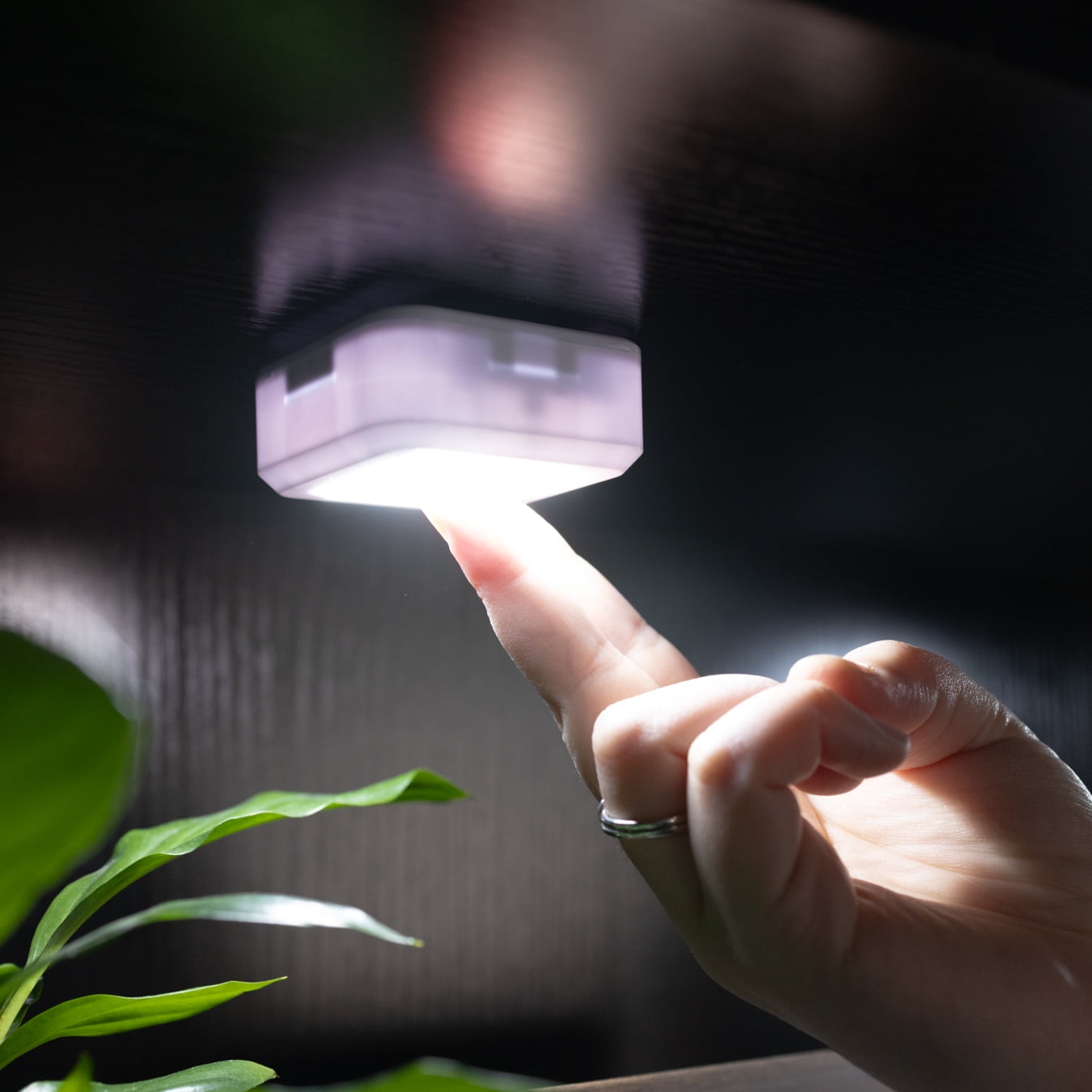Great Value Wireless LED Puck Lights, 2-Pack, 100-Lumens, Remote Included