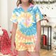 thumbnail image 2 of Odeerbi 2-12 Años Niños Niñas Pijama de Verano de Raso Con Solapa Muescada Camisa de Manga Corta Conjunto de Pantalones Cortos Suave Ropa de Dormir Tie-Dye Conjunto de Dos Piezas, 2 of 6