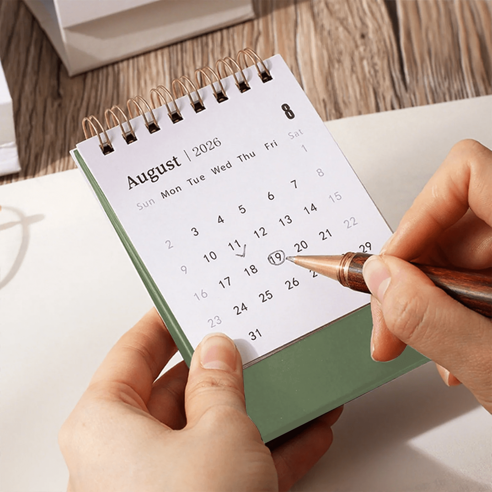 PPKVUFD Mini Desk Calendar 2025-2026, Standing Small Desk Calendar- Use July 2025 to Dec 2026 18 Monthly Desktop Calendar- Thick Paper Twin-Wire Binding for Home or Office