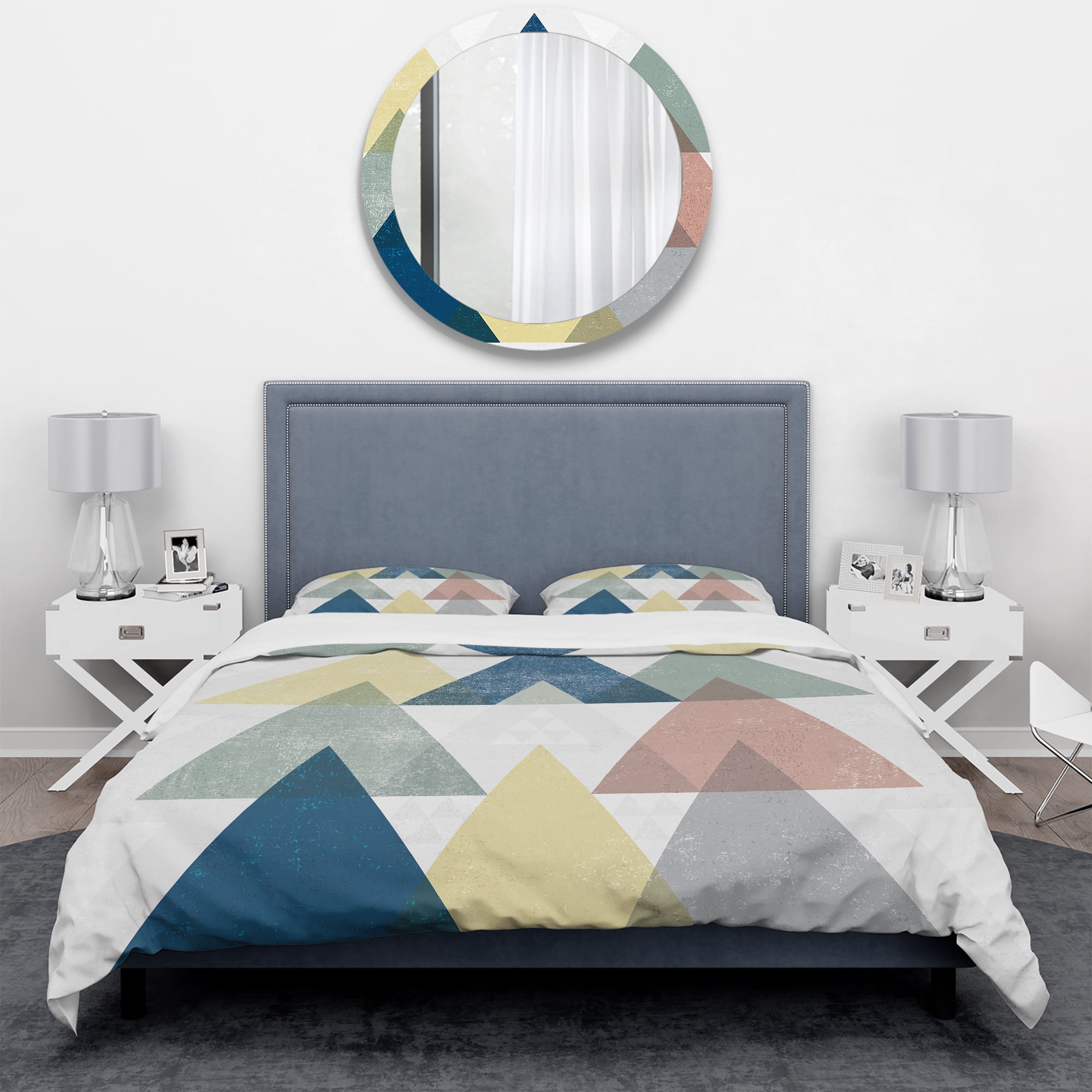 Designart 'Geometrical Composition Triangles II' Geometric Duvet Cover Set
