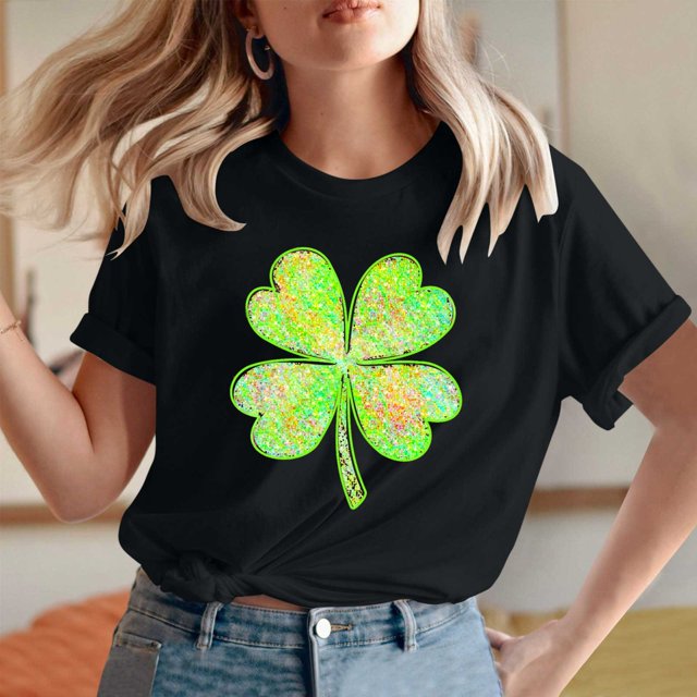 Meichang T-Shirts Chanceux pour Femmes St Patricks Day Shirts Imprimé Trèfle à Quatre Feuilles Manches Courtes Col Rond Coupe Ample T-Shirts Cadeaux St Patricks Day pour Femmes