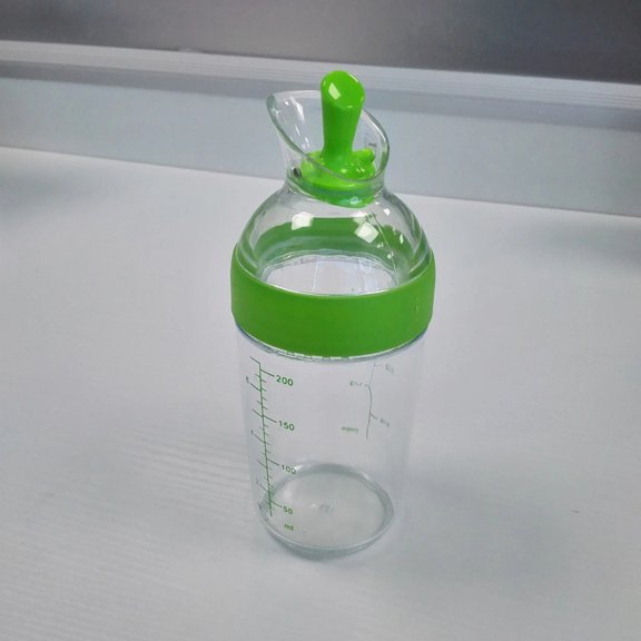 Salad Dressing Shaker Container Sauces Mixer Easy Pour with Measurement Salad Dressing Container Emulsifier Shaker Bottle