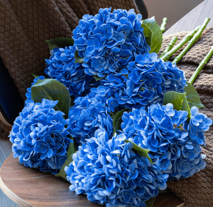 RuWeoMaa Real Touch Blue Hydrangea Artificial Flowers with Stems, Fake Silk Flowers for Outdoors, 1 Pcs Artificial Flowers for Home Decor Wedding Bouquets Centerpieces Vase