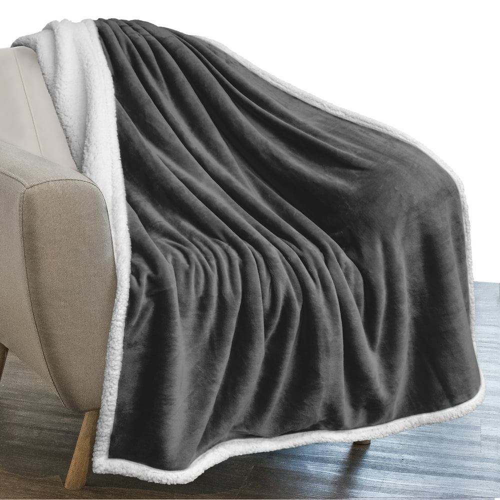 PAVILIA Plush Sherpa Fleece Throw Blanket Dark Grey Soft, Warm, Fuzzy