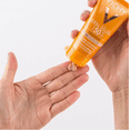 thumbnail image 4 of Vichy Ideal Soleil FPS 50 Toque Seco con Color, Protector Solar para Rostro, Piel Mixta a Grasa, 4 of 6
