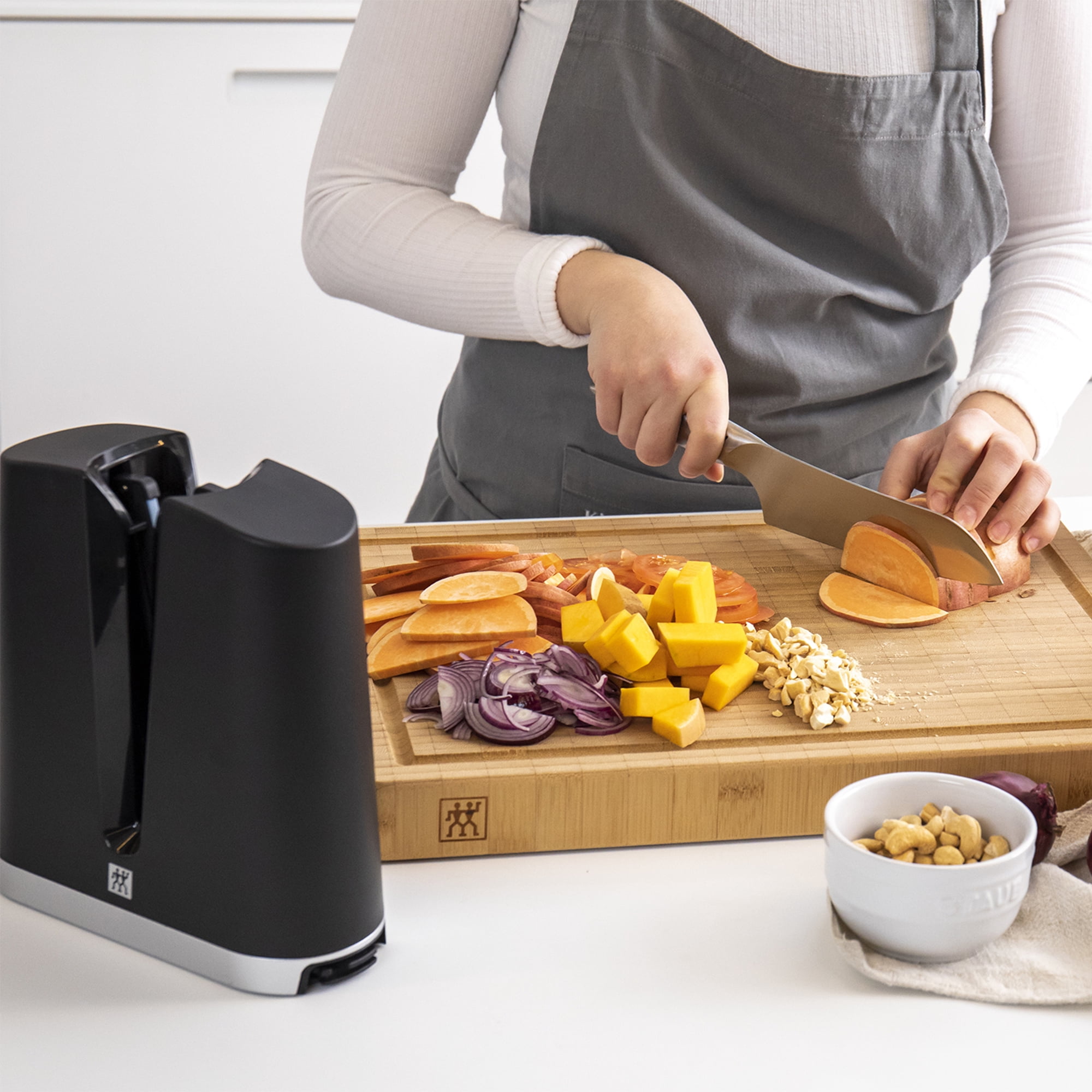 ZWILLING V-Edge Professional Knife Sharpener, for both Western and Japanese Blades, Black