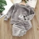 thumbnail image 3 of Conjunto de pijamas navideños de invierno para niños, ropa de dormir de 2 piezas con patrón de dibujos animados de felpa, ropa de dormir cálida con oso y cocodrilo de 1 a 3 años, 3 of 3