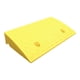 thumbnail image 2 of Rampa de acera, plataforma de terraplén, rampa de umbral antideslizante, triángulo de escalada Amarillo 50cmx27cmx9cm, 2 of 9