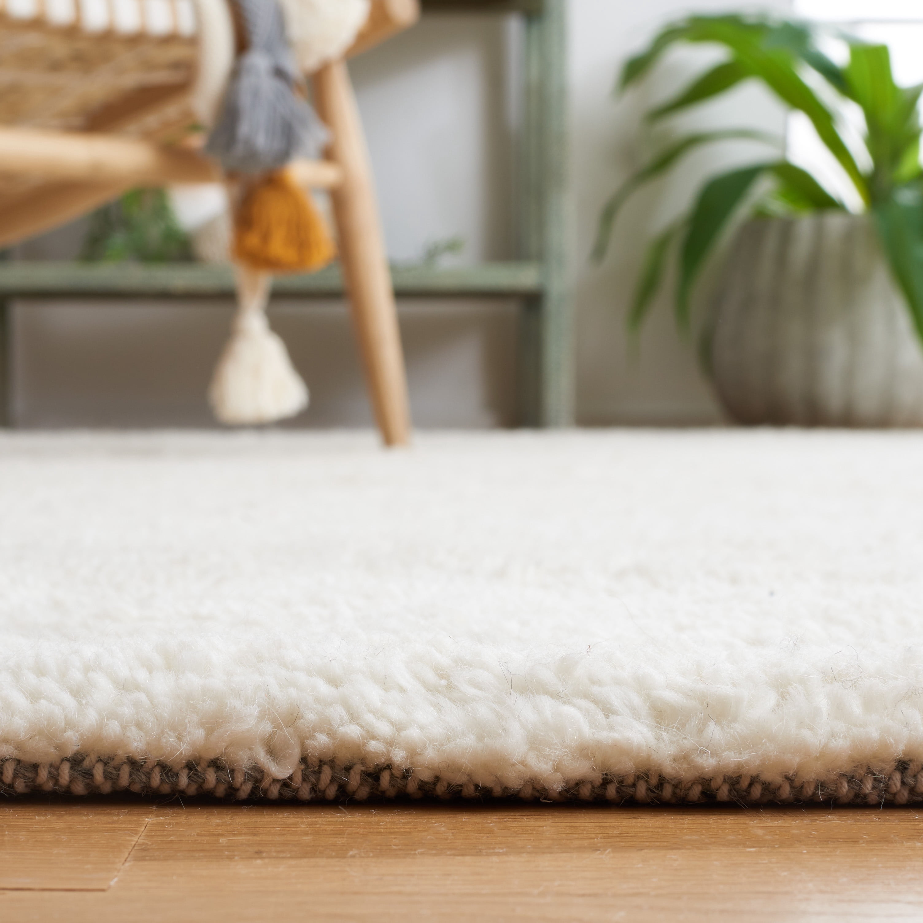 SAFAVIEH Kenya Autumn Diamond Area Rug, Ivory/Gray, 8' x 10'