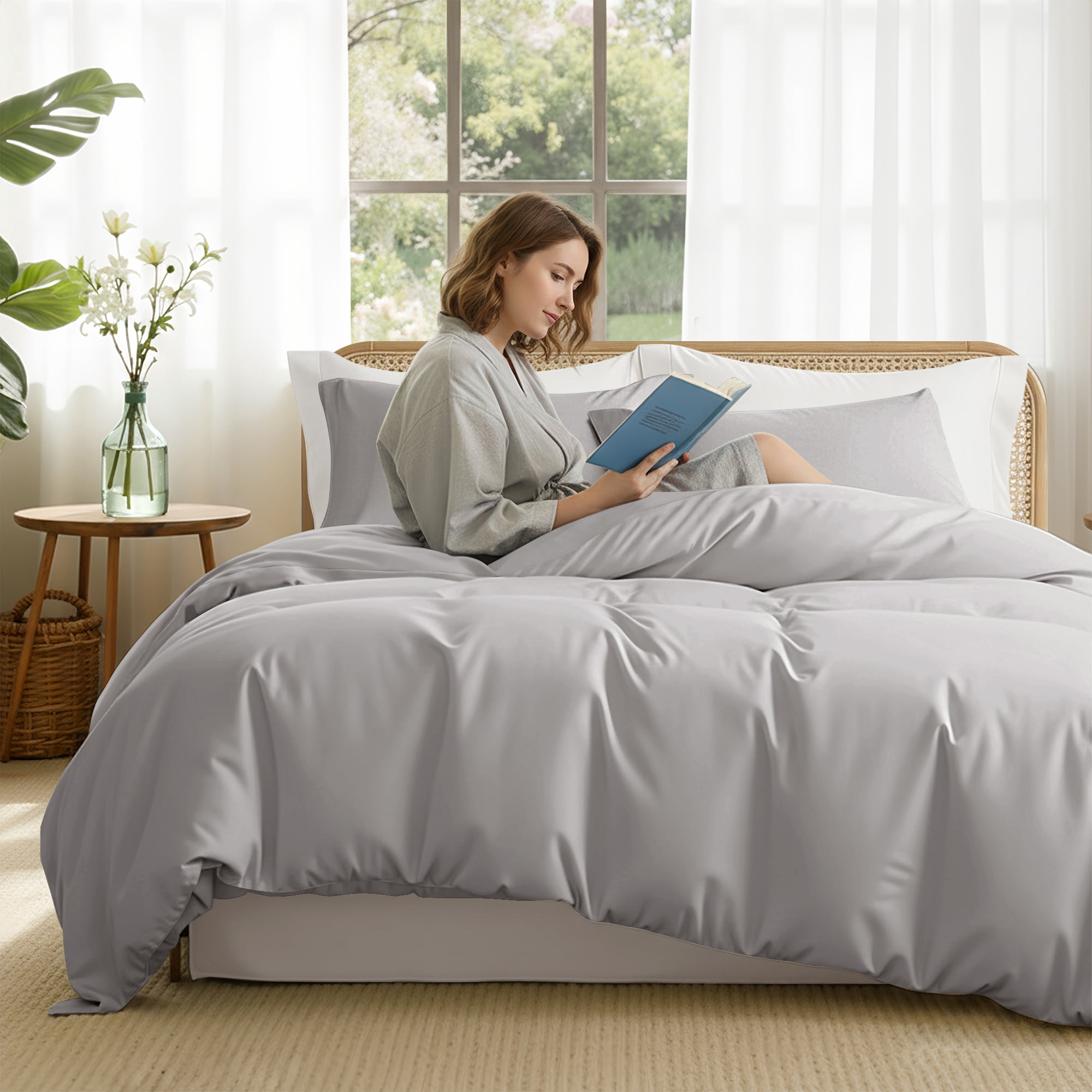 Exclusivo Mezcla Queen Bedding Duvet Cover Set, 3 Pieces Lightweight Comforter Cover with Pillow Shams (Light Grey)
