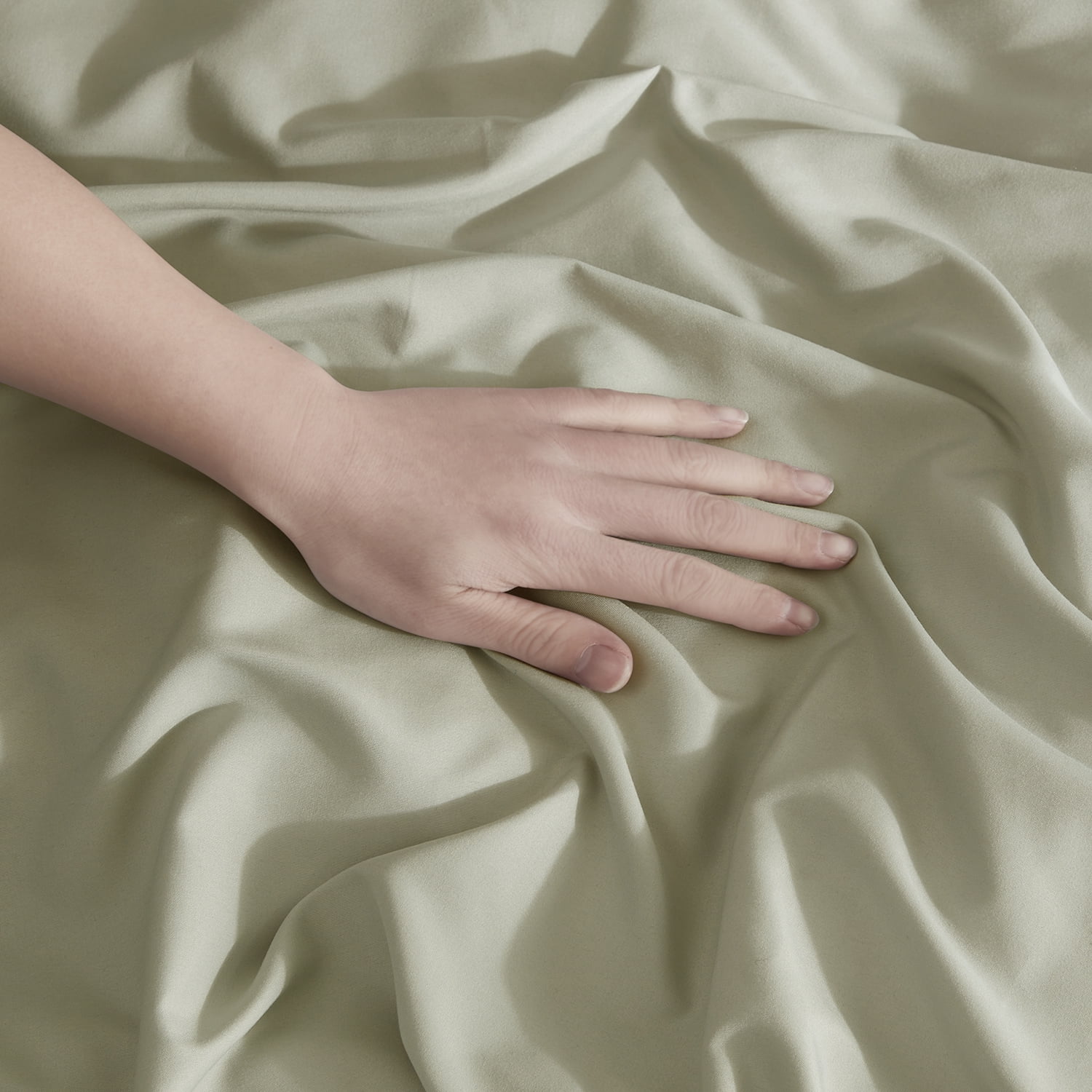 LammaLoe California King Duvet Cover Set, Luxury Microfiber Bedding Sets with 2 Pillow Shamss, Sage Green
