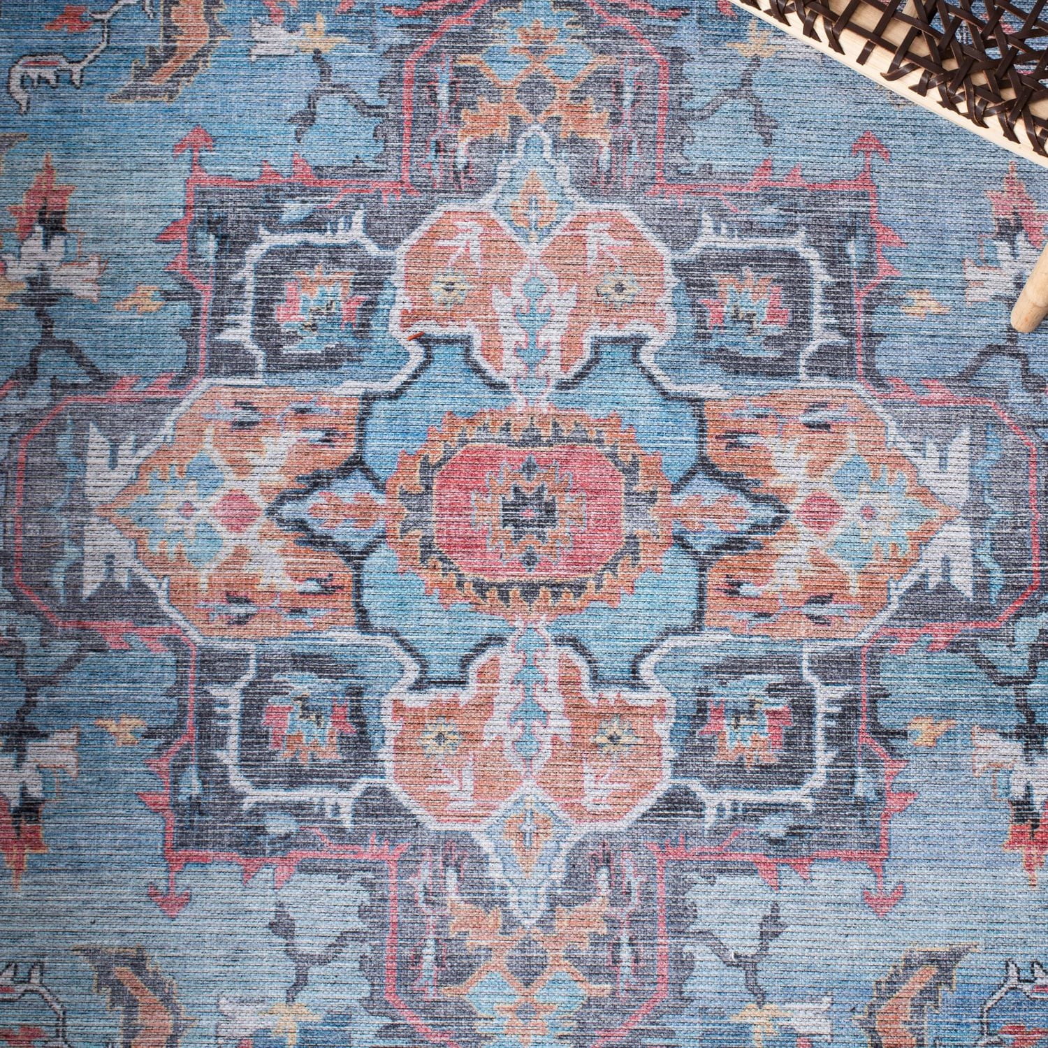 SAFAVIEH Serapi Flora Oriental Area Rug
