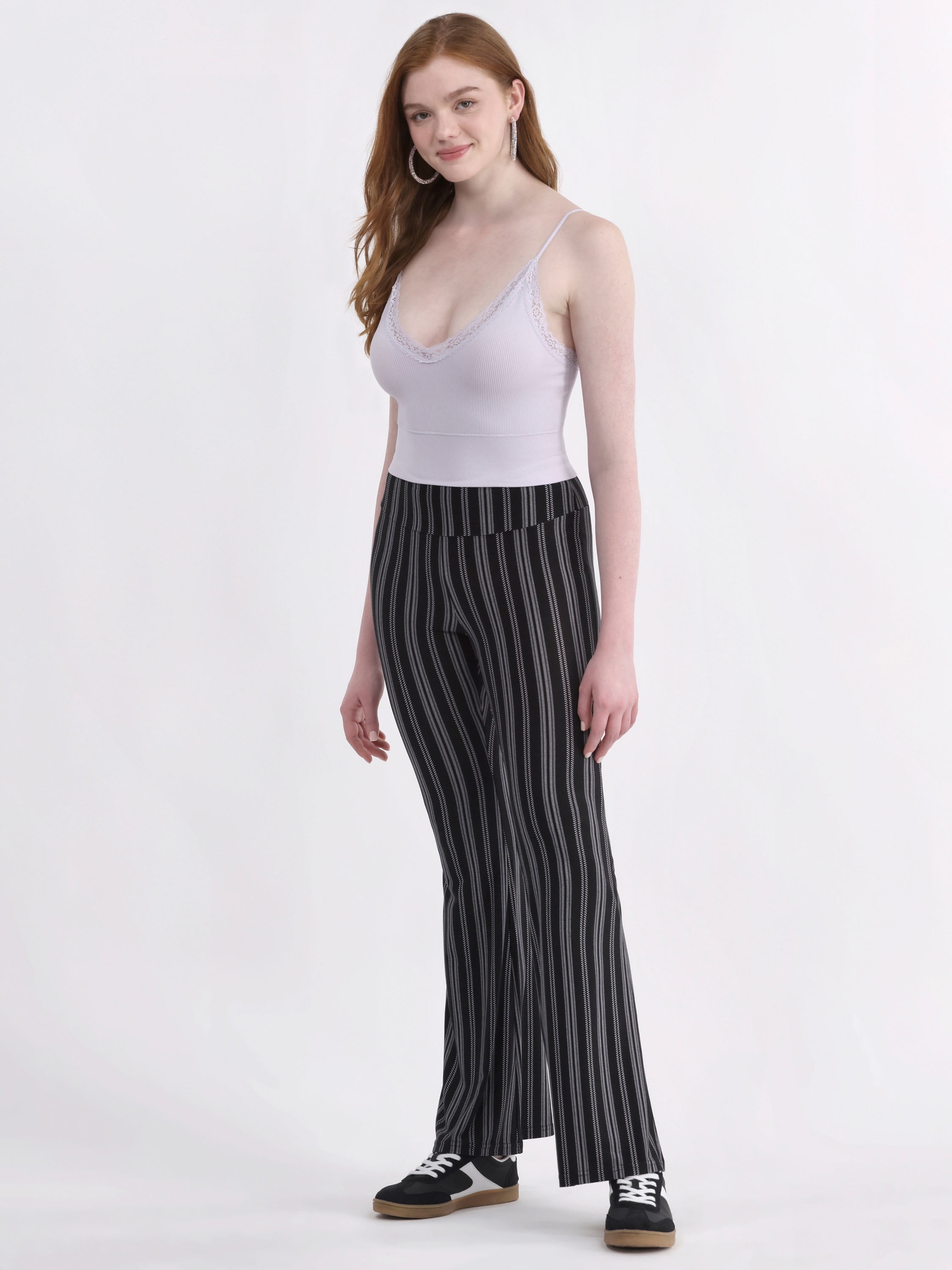 No Boundaries Flare Pants and 2-Pack, Women's and Women’s Plus