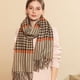 thumbnail image 2 of Bufanda de invierno a cuadros para mujer, chal de tartán cálido y acogedor, bufandas de invierno de gran tamaño para mujer, 2 of 6