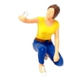 thumbnail image 2 of Figuras de personas pintadas de resina a escala 1/64, maquetación de escena de diorama, figuras de juego de rol, calle Amarillo, 2 of 9