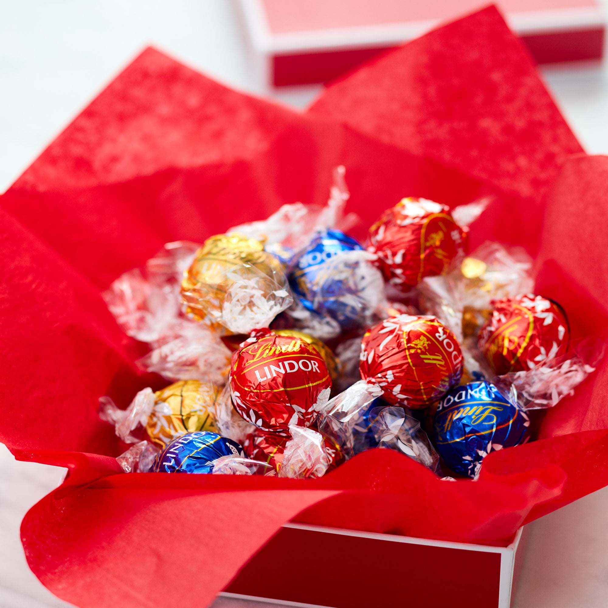 Buy Lindt Lindor Assorted Chocolate Candy Truffles 15 2 Oz Bag Online 