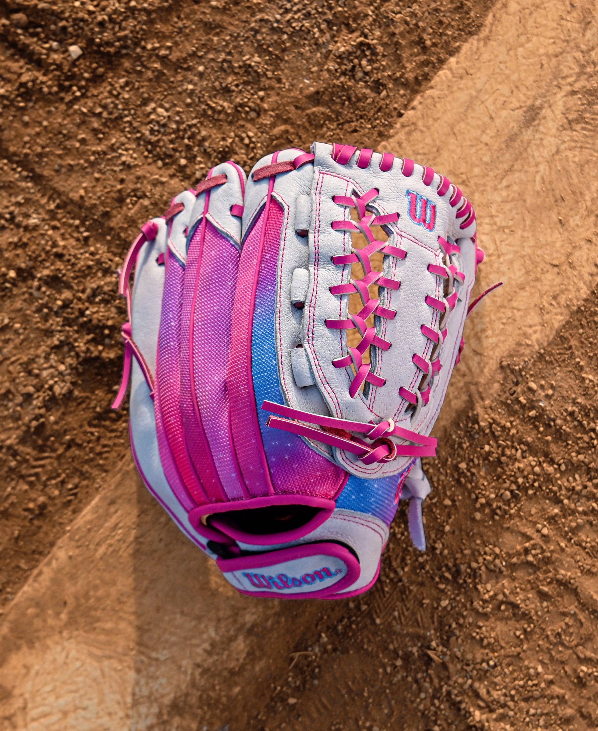 Wilson A440 Flash Youth Fastpitch Softball Glove- 12", White/Flamingo Pink, Left-hand Throw