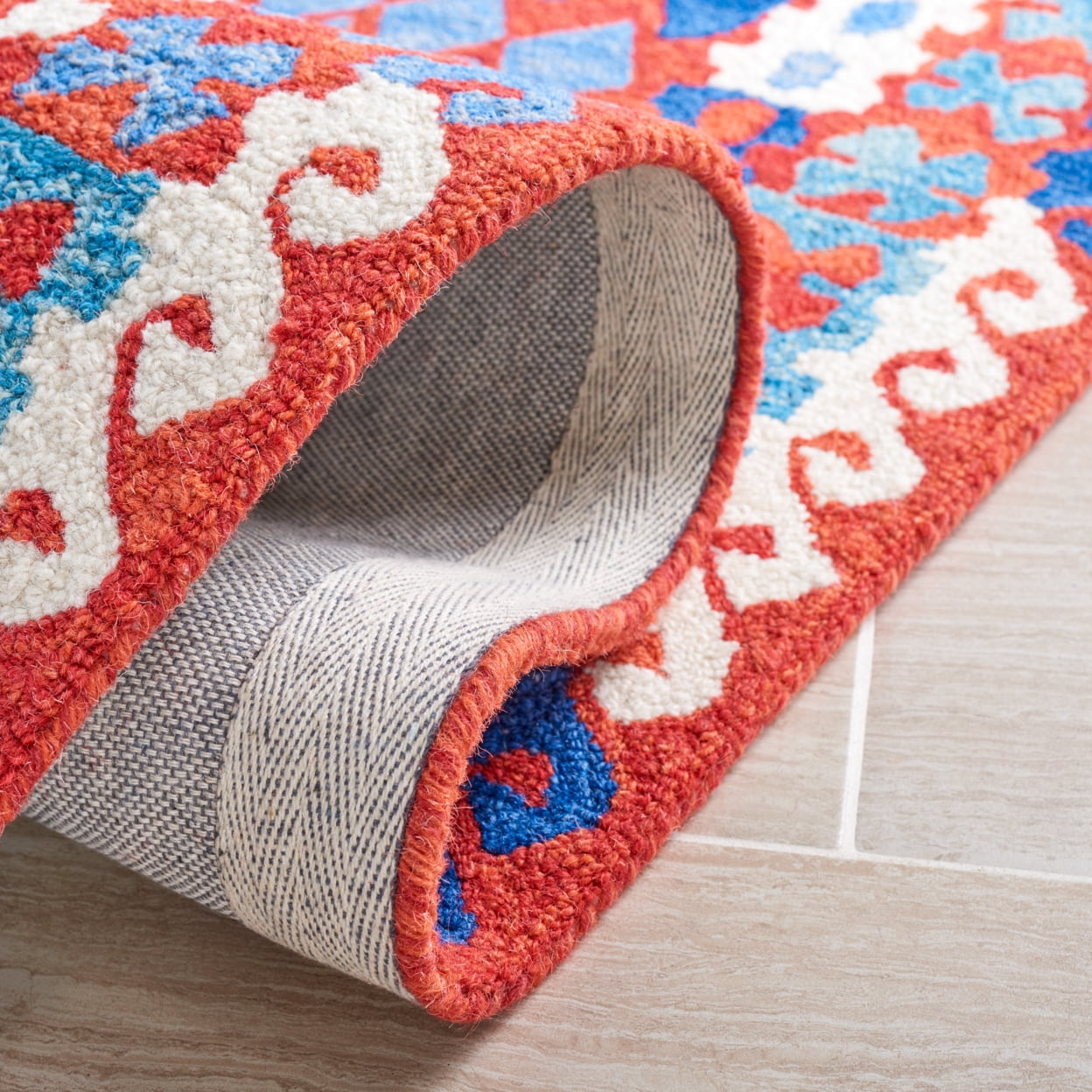 SAFAVIEH Aspen Mirabel Geometric Area Rug, Red/Blue, 7' x 7' Square