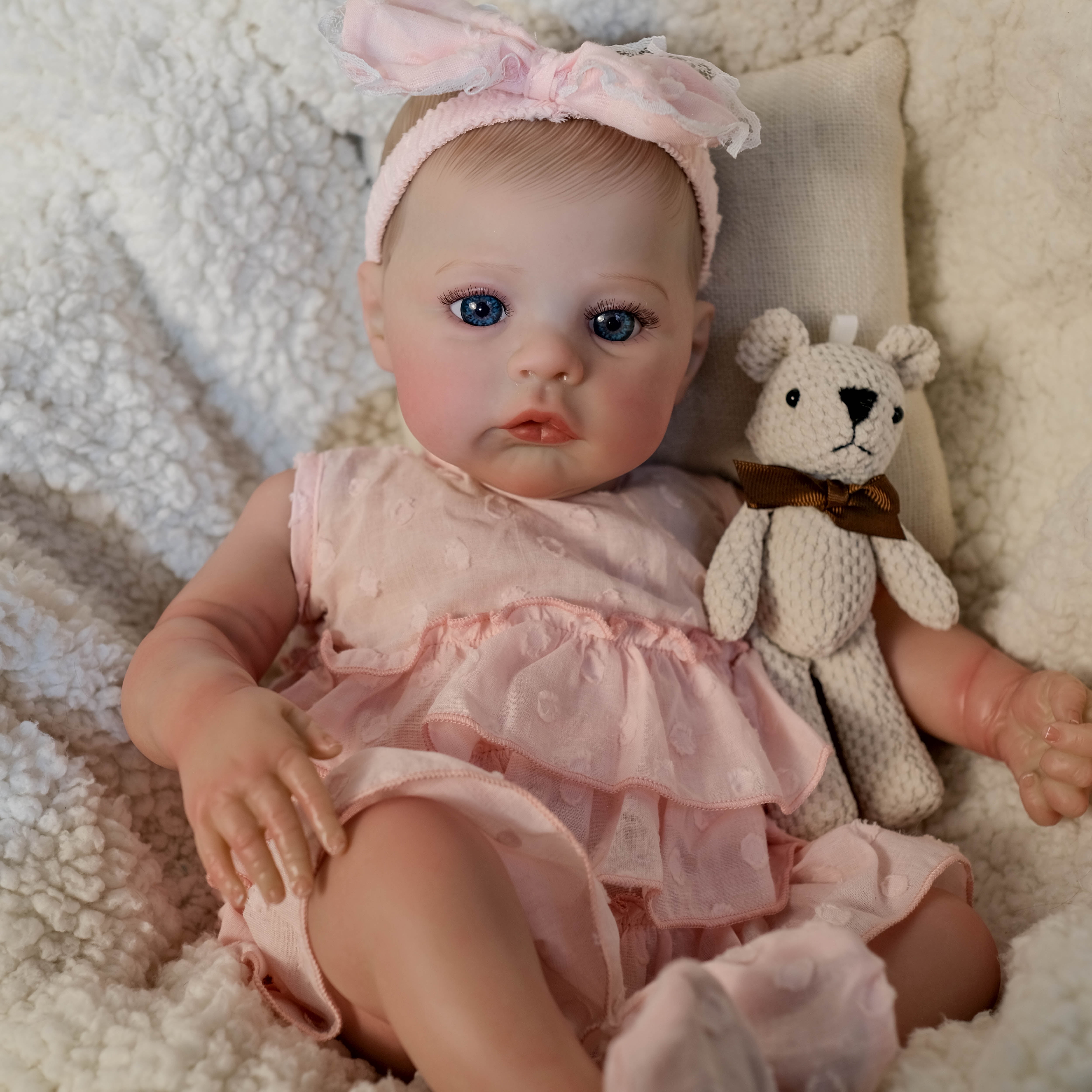 1pc 19inch Realistic Baby Doll, Reborn Baby Dolls With Soft Vinyl Limbs And Cloth Body, Cute Real Life Toys With High-end Painted Gift Set Box For Kids Cuddling, Playtime.
