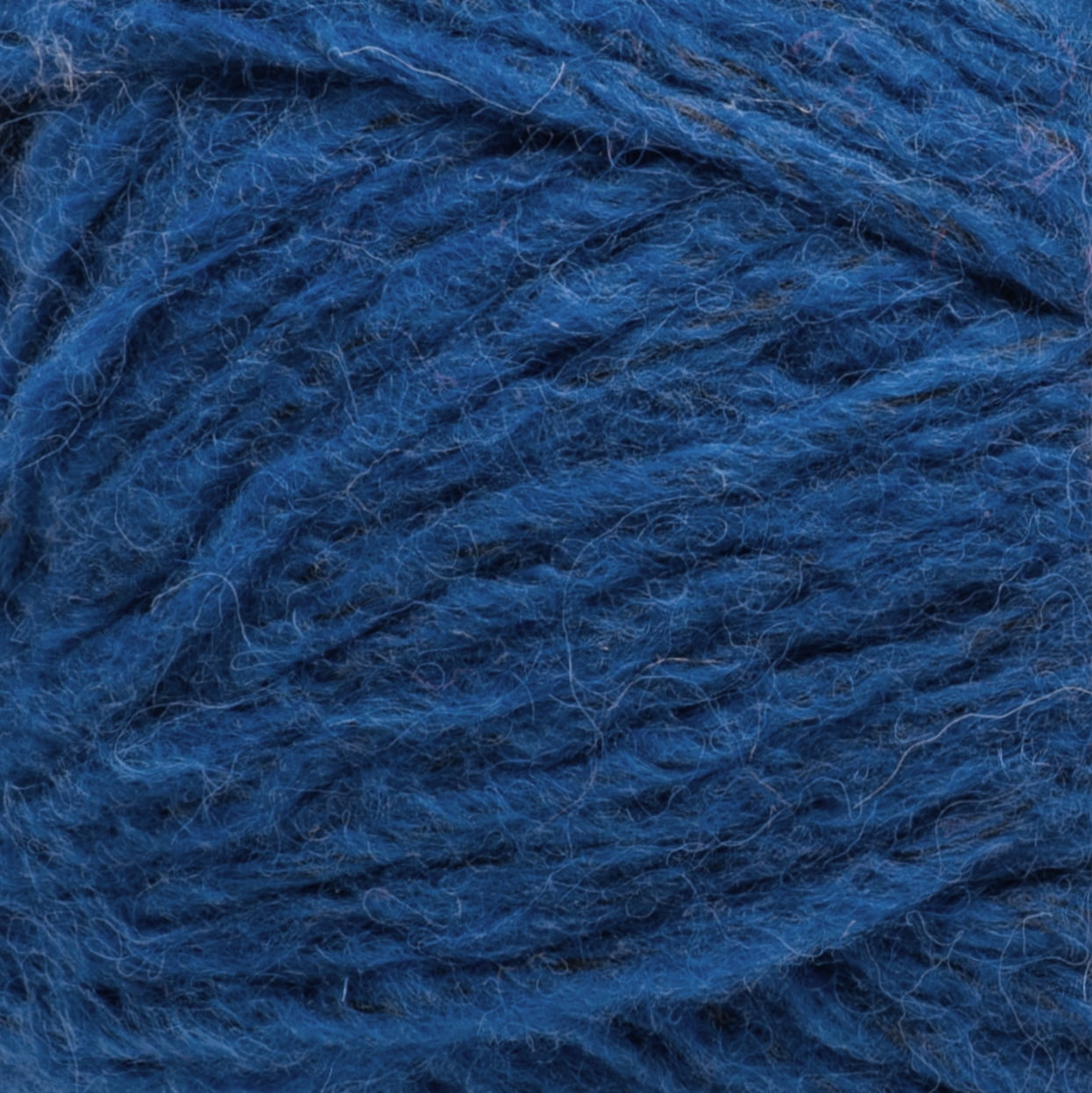 Bernat® Fluffee™ #5 Bulky Blend Yarn, Ocean Depths 9.8oz/280g 415 Yards