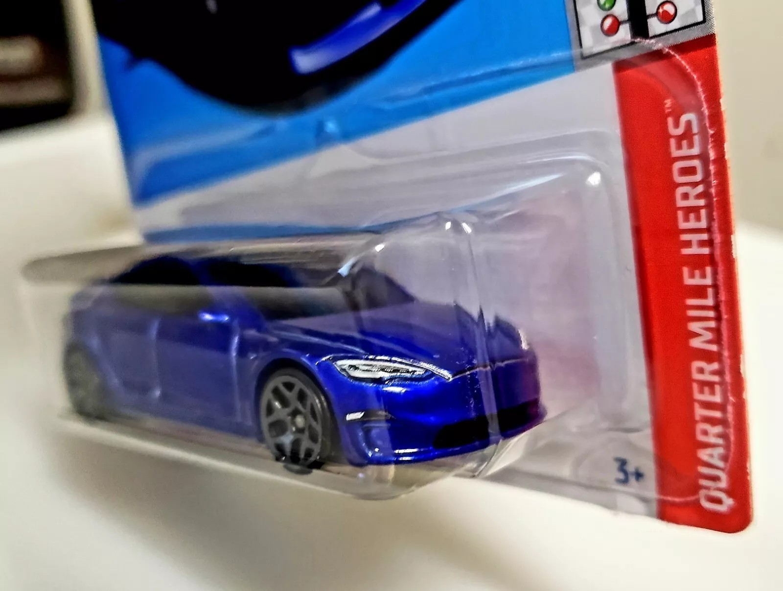 Hot Wheels Tesla Model S Plaid Quarter Mile Heroes 5/5 (238/250) 2024 – In Blau, Mit Kurzkarte & Sammler-Schutz