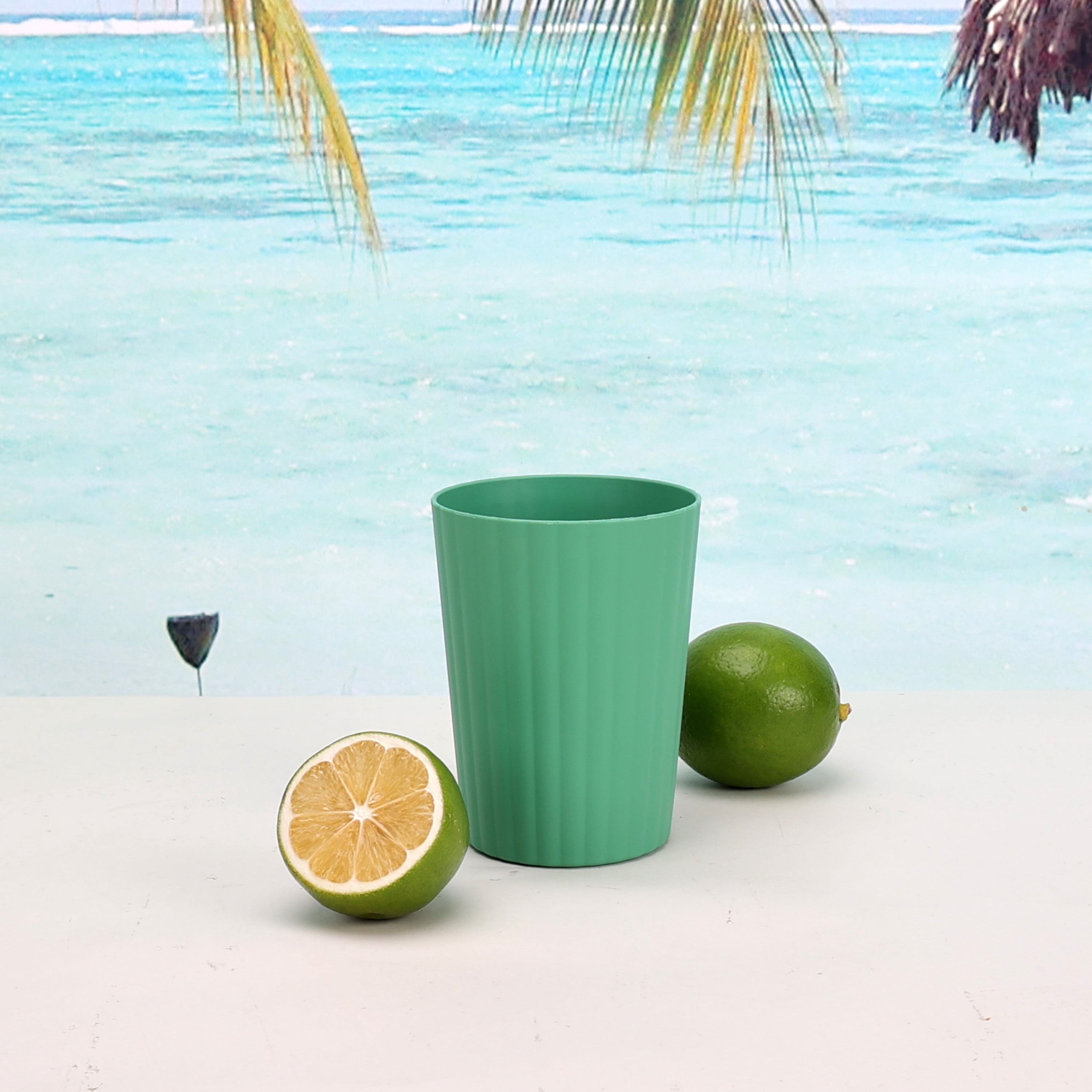 (1 pack) Mainstays - Green Round Plastic Tumbler, Ribbed, 18-Ounce