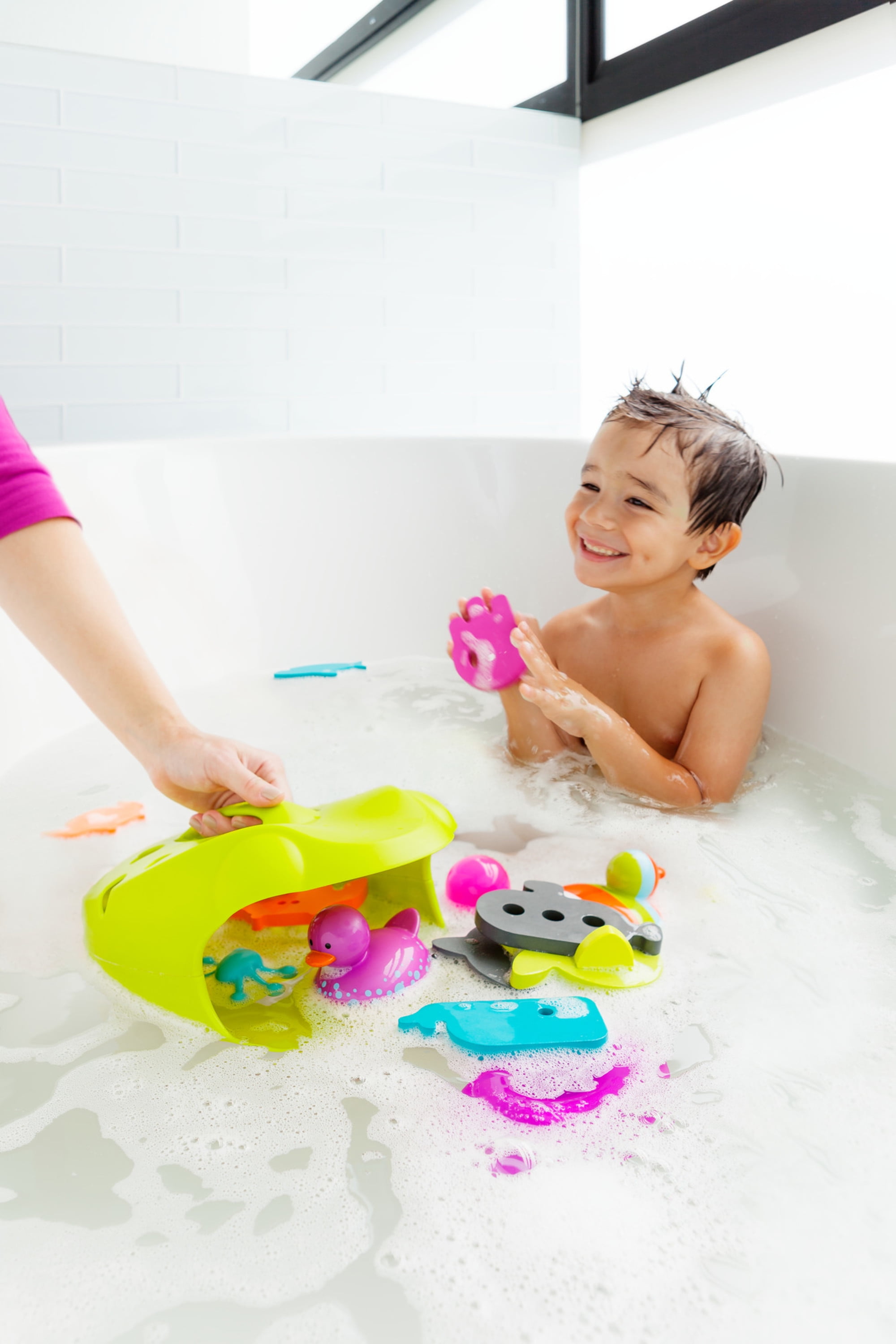 Boon Frog Pod Bath Toy Scoop Store and Organize Bath Toys with