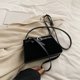 thumbnail image 3 of Bolso Mensajero Hombro para Mujeres Gamuza Con Tierras, 3 of 9