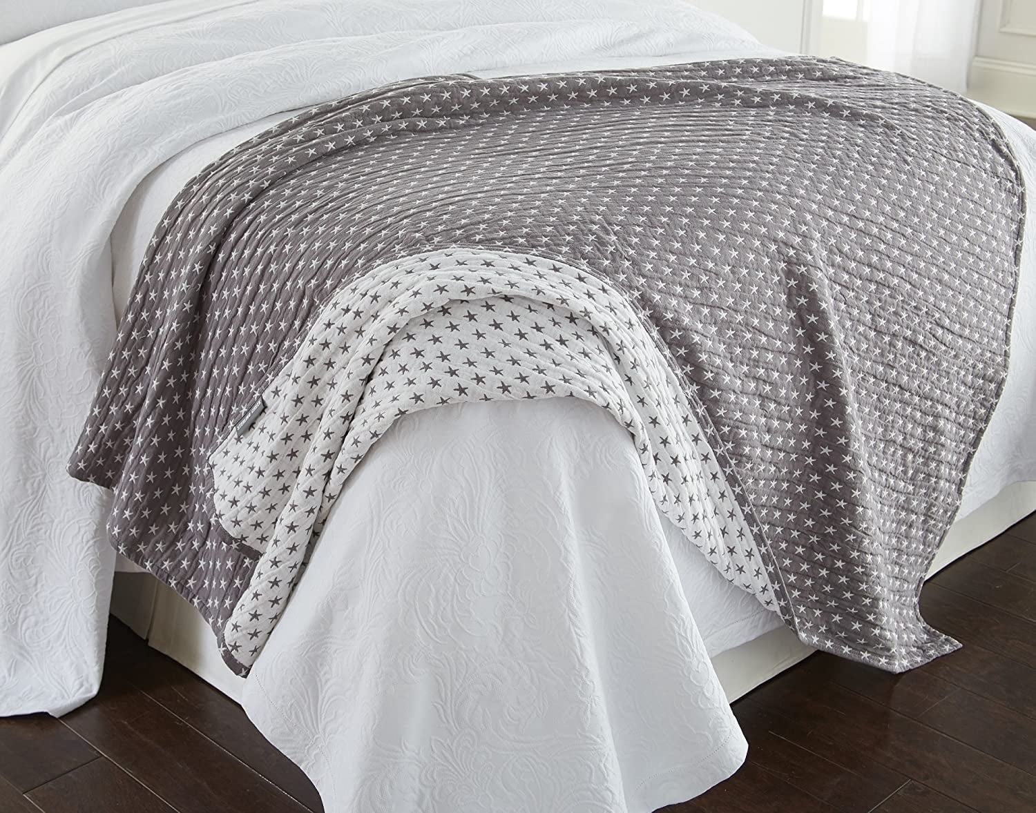 Sterling Creek Dawson Gray White Star Muslin Blanket Three Layers Lightweight Cotton Gauzy Blanket Queen
