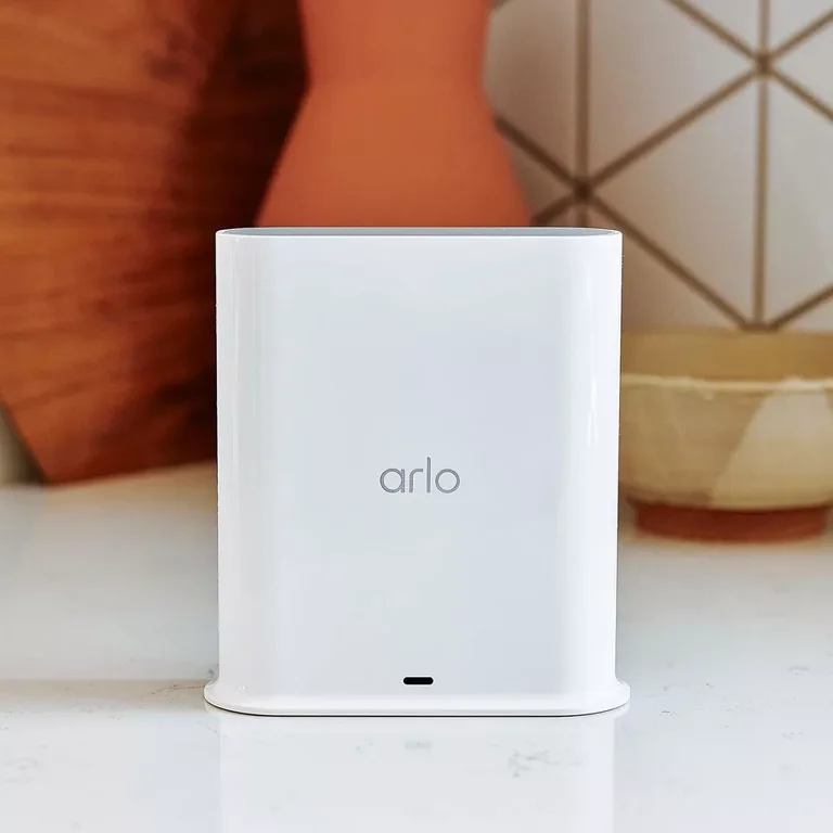 Arlo Pro SmartHub Refurbished, Connects Cameras and Doorbells to