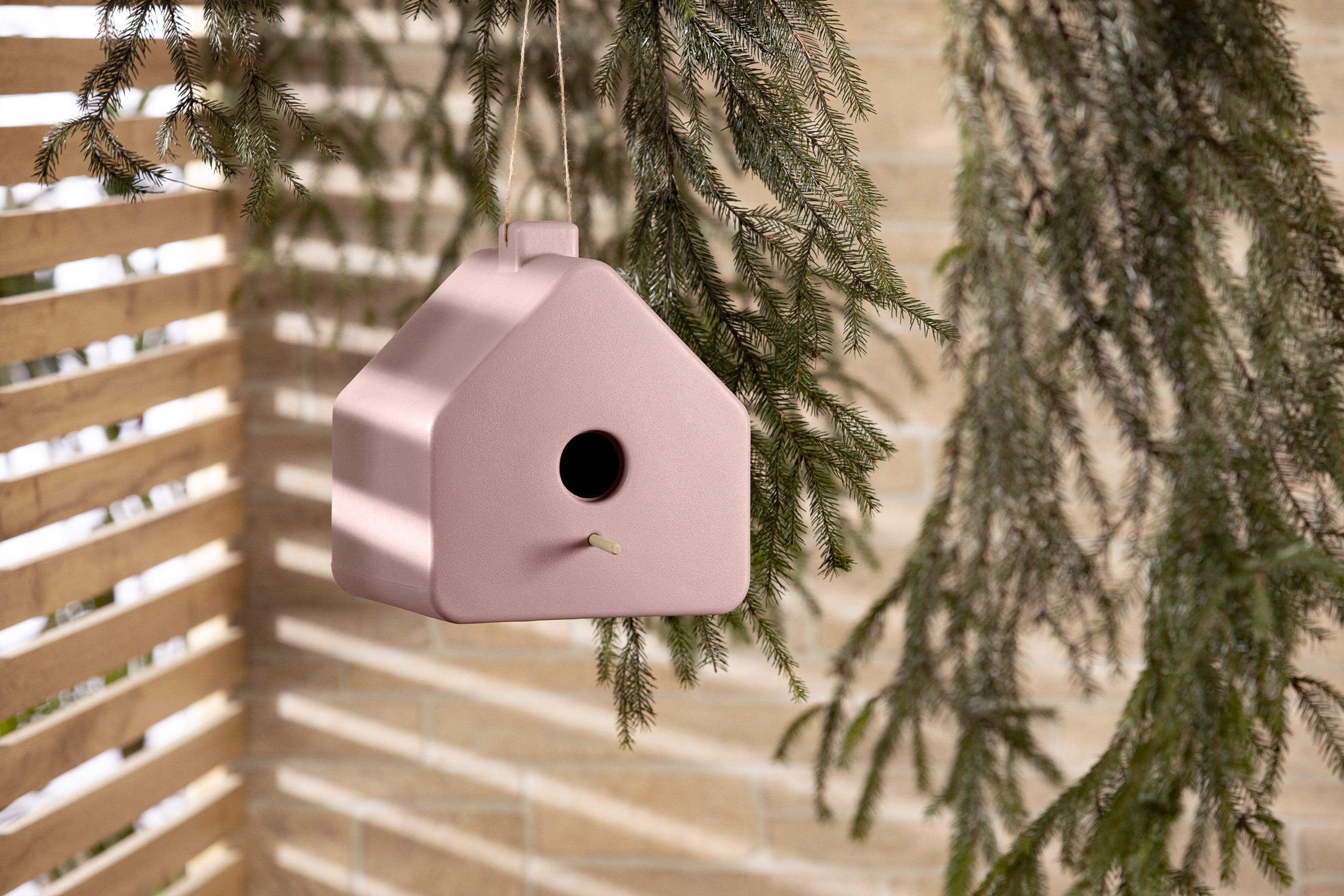 South Shore Dalya, Scandinavian Birdhouse,  Pink