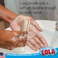 thumbnail image 3 of Cepillo de uñas de mano LOLA Classic de madera, doble cerdas suaves y rígidas, 3 of 7