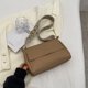 thumbnail image 5 of Bolso bandolera para mujer Bolso de hombro de moda de cuero PU para deportes al aire libre (caqui) Likrtyny Para Estrenar, 5 of 9